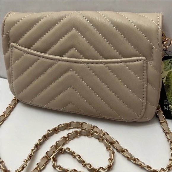 Badgley Mischka Cell Phone Crossbody NWT please see size. - Picture 2 of 3